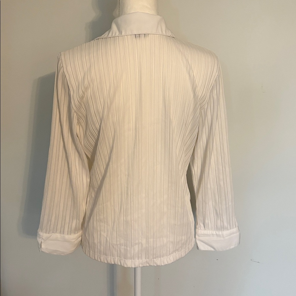 White collared Button Up size medium - image 4